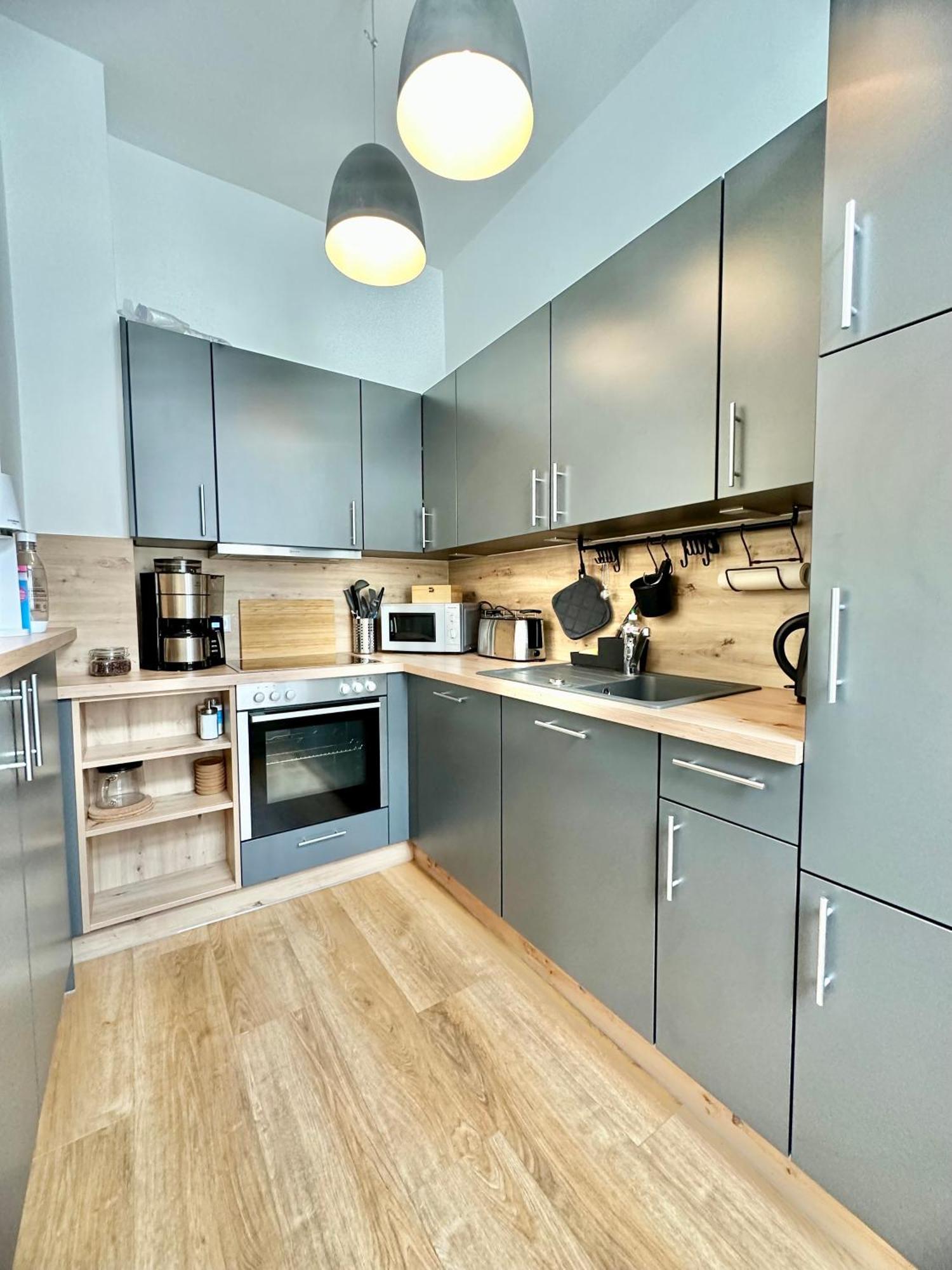 Modernes City-Apartment Mit Blick In Den Park Und 2 Baeder H9 Oldenburg Ngoại thất bức ảnh