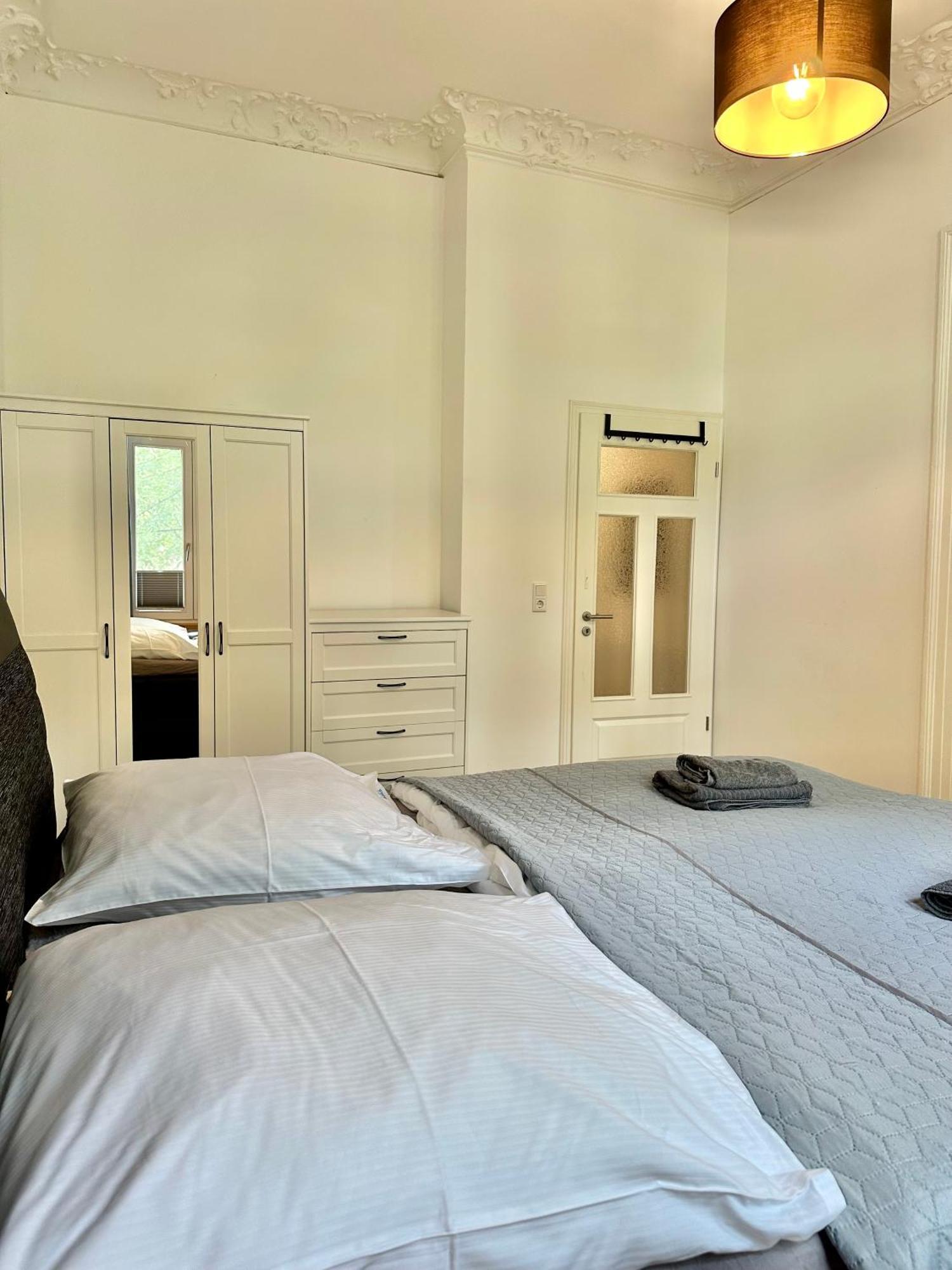 Modernes City-Apartment Mit Blick In Den Park Und 2 Baeder H9 Oldenburg Ngoại thất bức ảnh