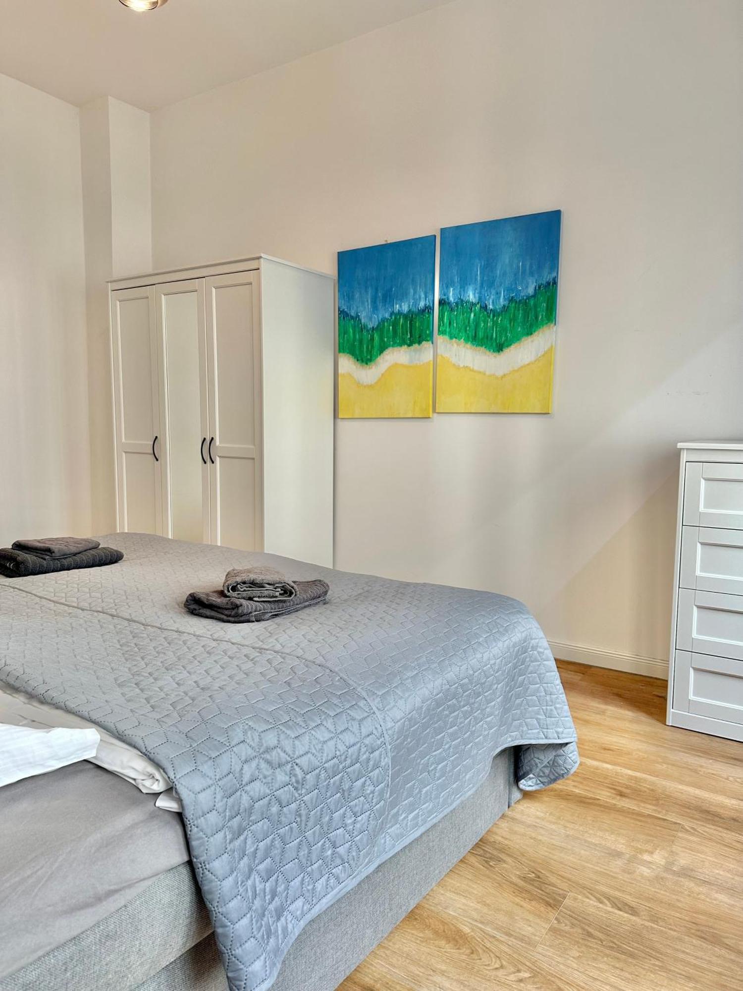 Modernes City-Apartment Mit Blick In Den Park Und 2 Baeder H9 Oldenburg Ngoại thất bức ảnh