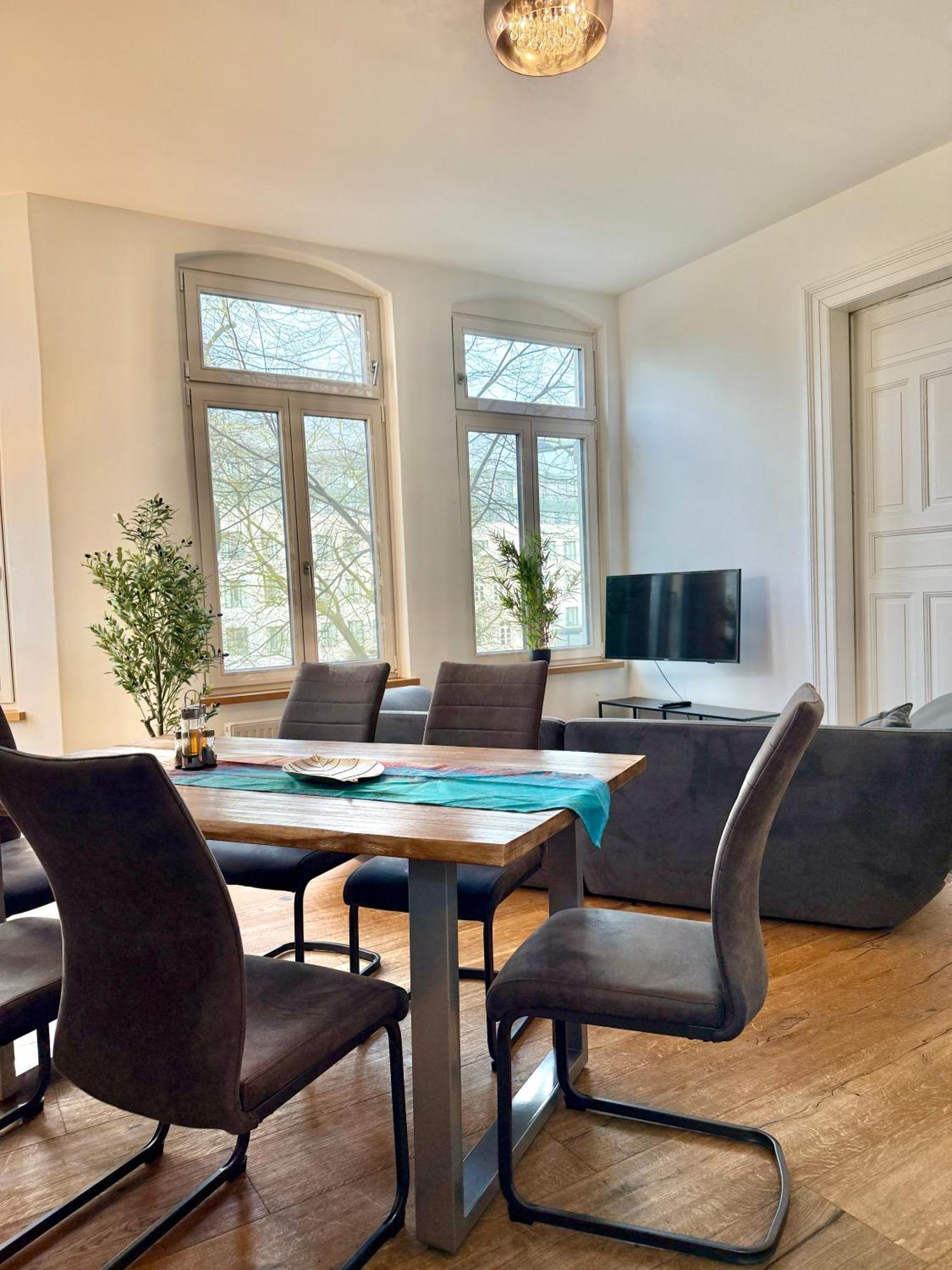 Modernes City-Apartment Mit Blick In Den Park Und 2 Baeder H9 Oldenburg Ngoại thất bức ảnh