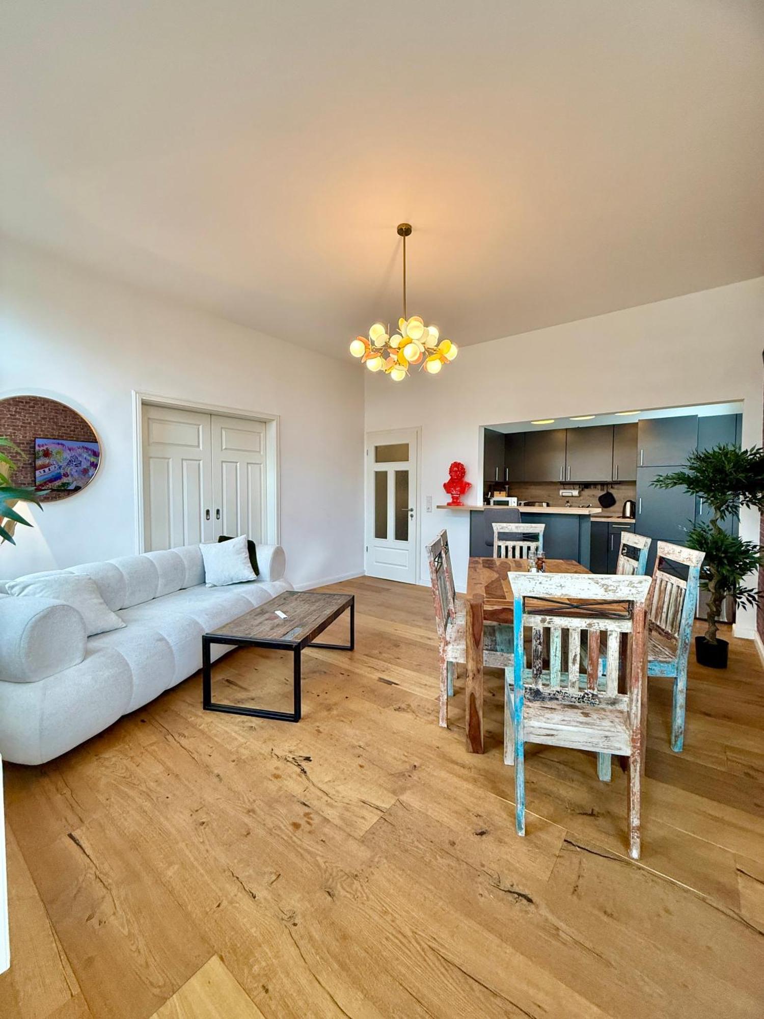 Modernes City-Apartment Mit Blick In Den Park Und 2 Baeder H9 Oldenburg Ngoại thất bức ảnh